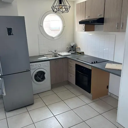 4 Pers Avec Parking Clim Dans Res Securise