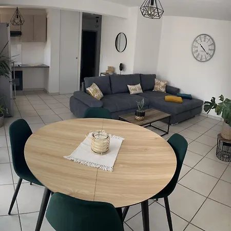 Apartmán 4 Pers Avec Parking Clim Dans Res Securise